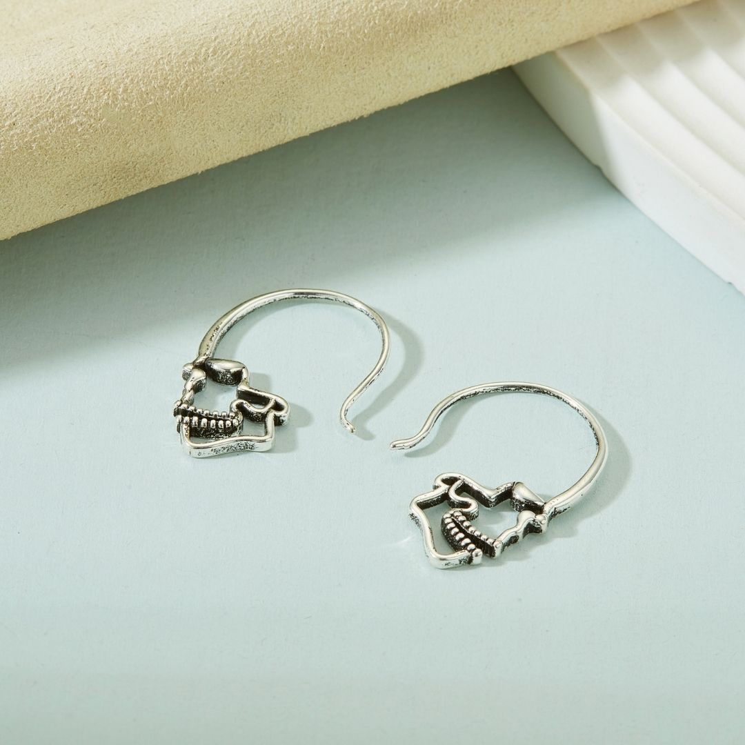 SILVER SKULL HOOP EARRINGS (PAIR) โ