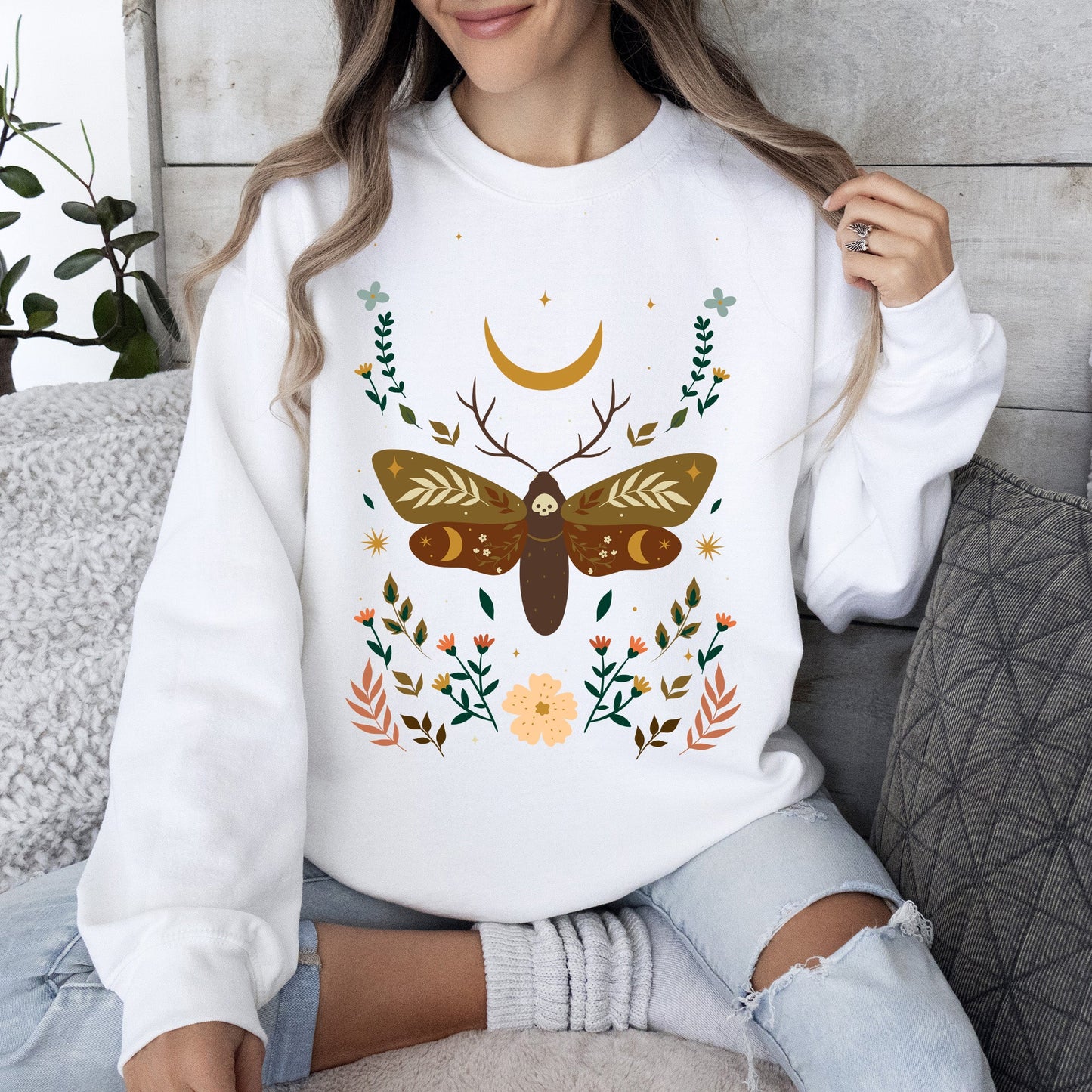 Enchanted Moth Garden - Sweatshirt โ White Sweatshirt