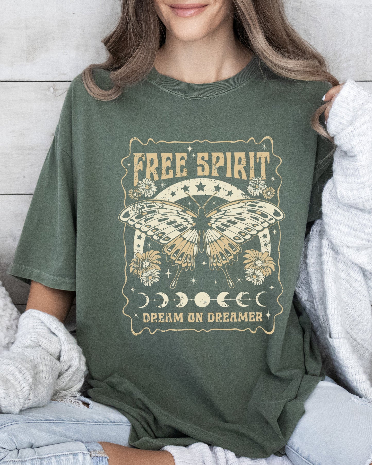 Free Spirit, Dream On - Comfort Colors T-Shirt โ Moss Green T-Shirt