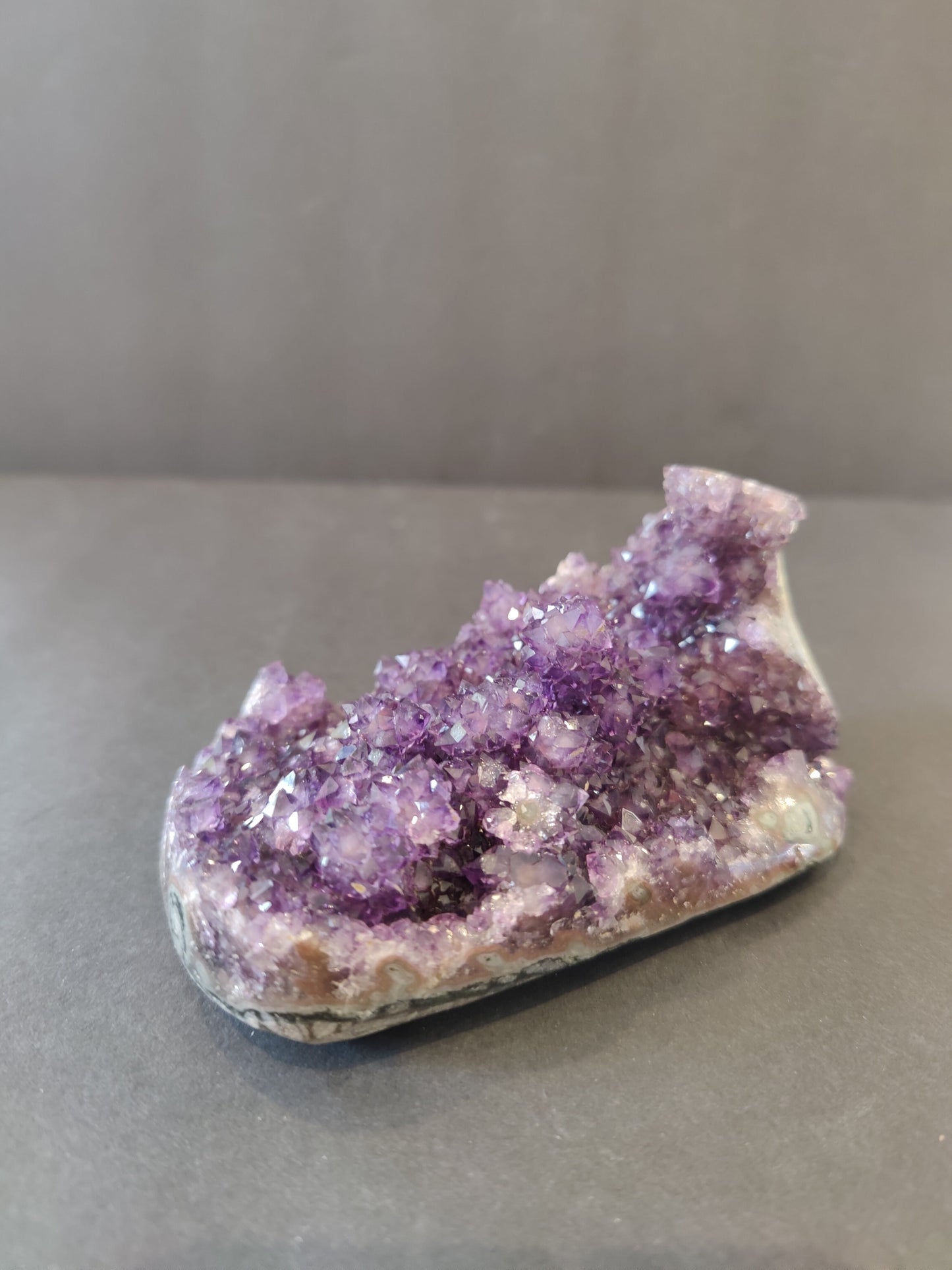 Amethyst Geode with Stalactite Formations Sculpture – Lapidary