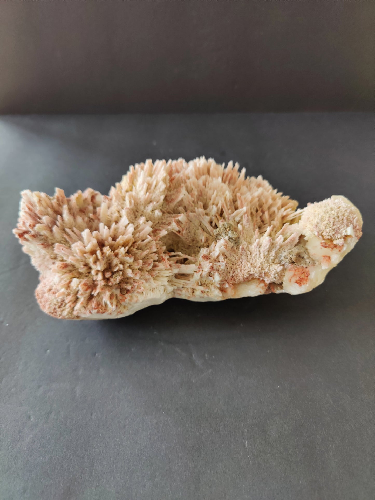 Red Mordenite with Stilbite Specimen 945g – Minerals