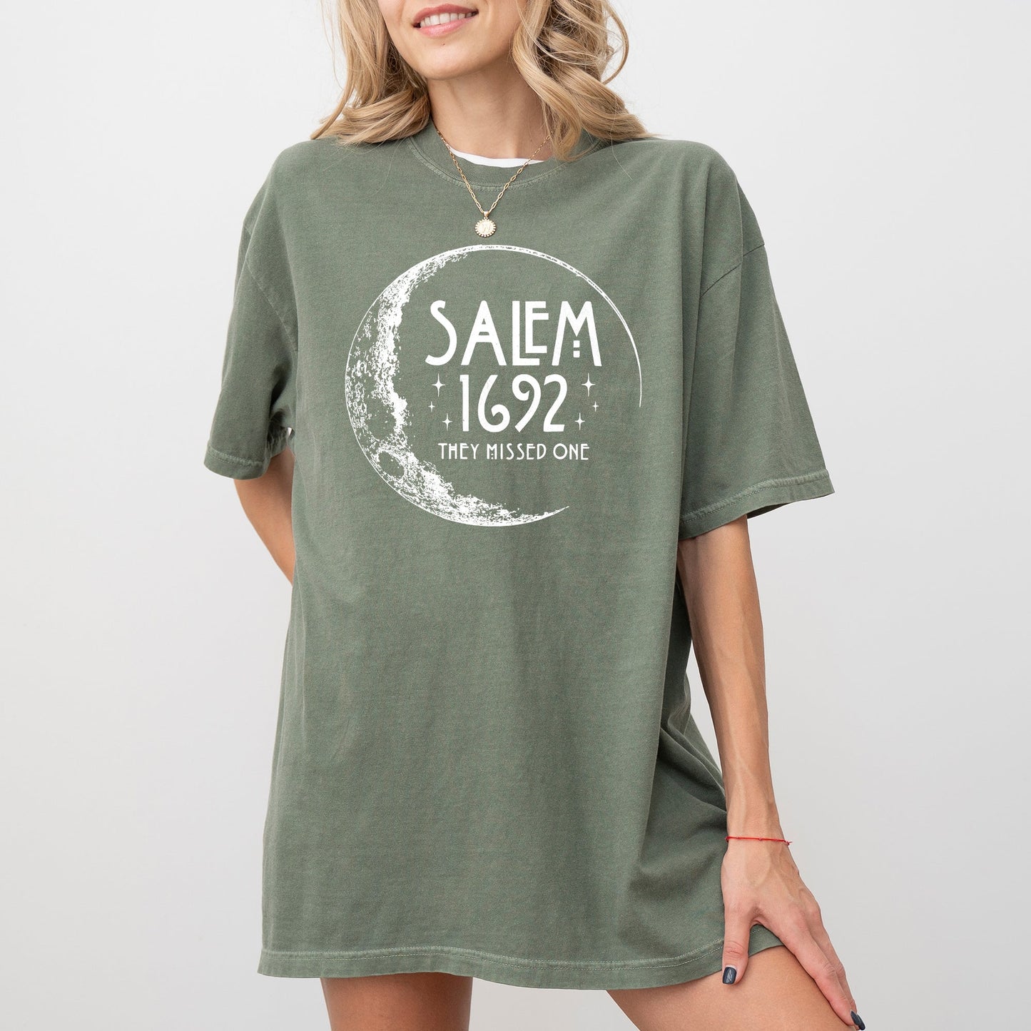 Salem, 1692, Skeleton, Funny, Spooky, Witch, Aesthetic, Meme, Halloween, Costume, Tshirt Comfort Colors T-Shirt