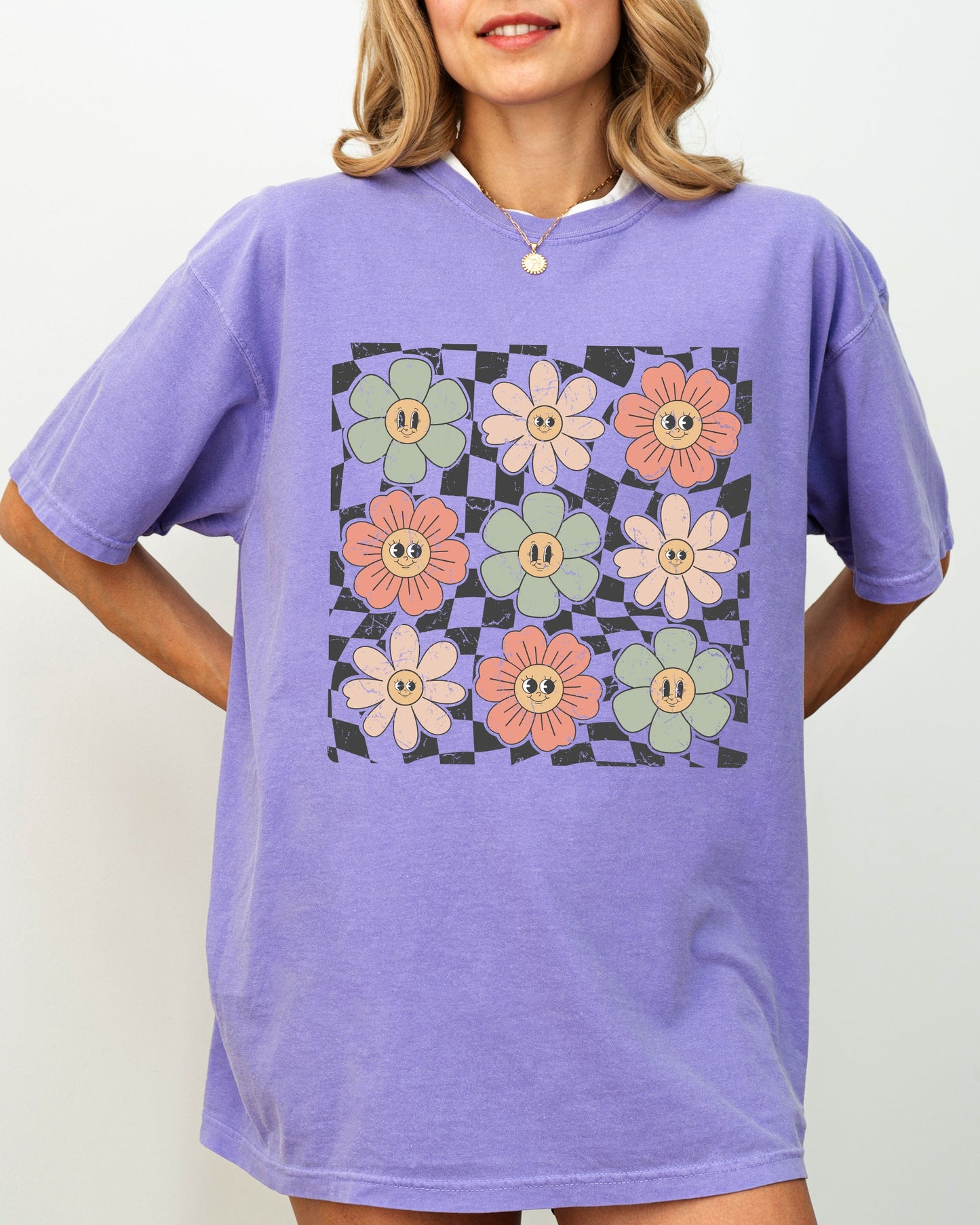 Retro Flowers - Comfort Colors T-Shirt – Violet Purple T-Shirt