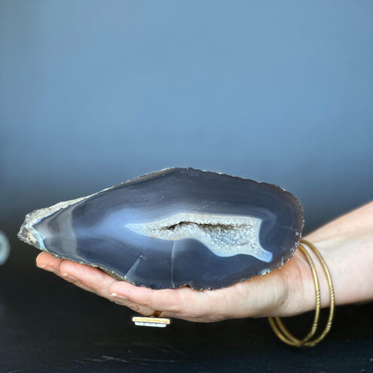 Gemstones and semi precious stones, agate cave