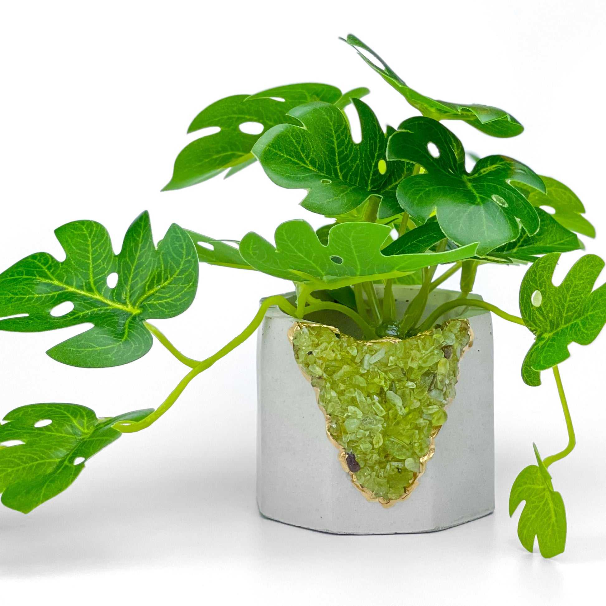 GREEN PERIDOT GEODE PLANTER – Small Geode Planter
