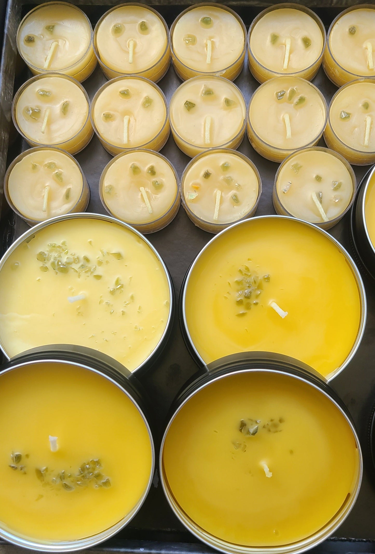 Pure Beeswax Tealight Candles with Moldavite Chips – Gemstone Candle