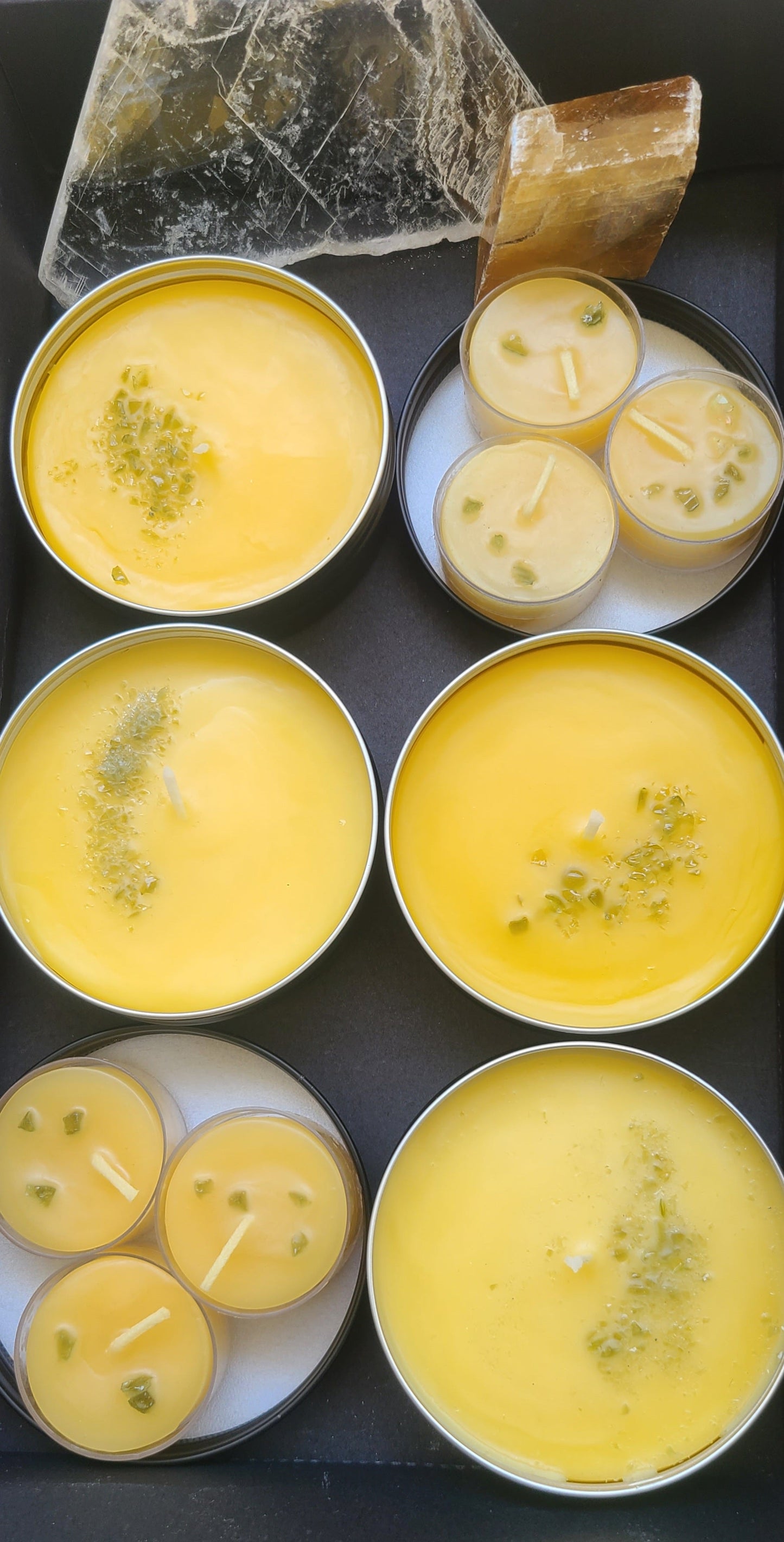 Pure Beeswax Tealight Candles with Moldavite Chips – Gemstone Candle