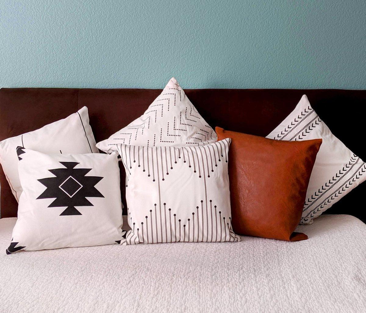 Amber & Farm Pillow Set