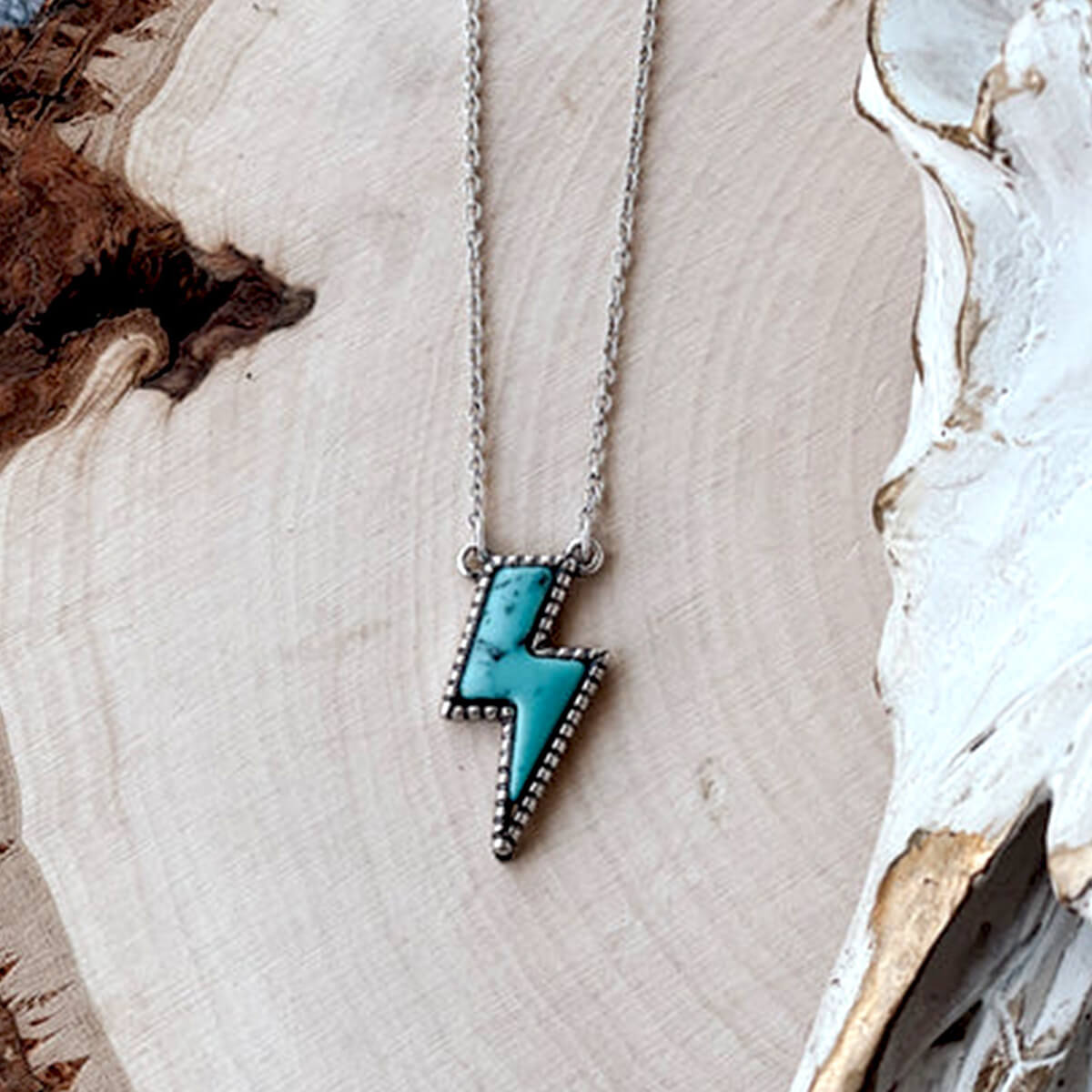 BOLT NECKLACE –
