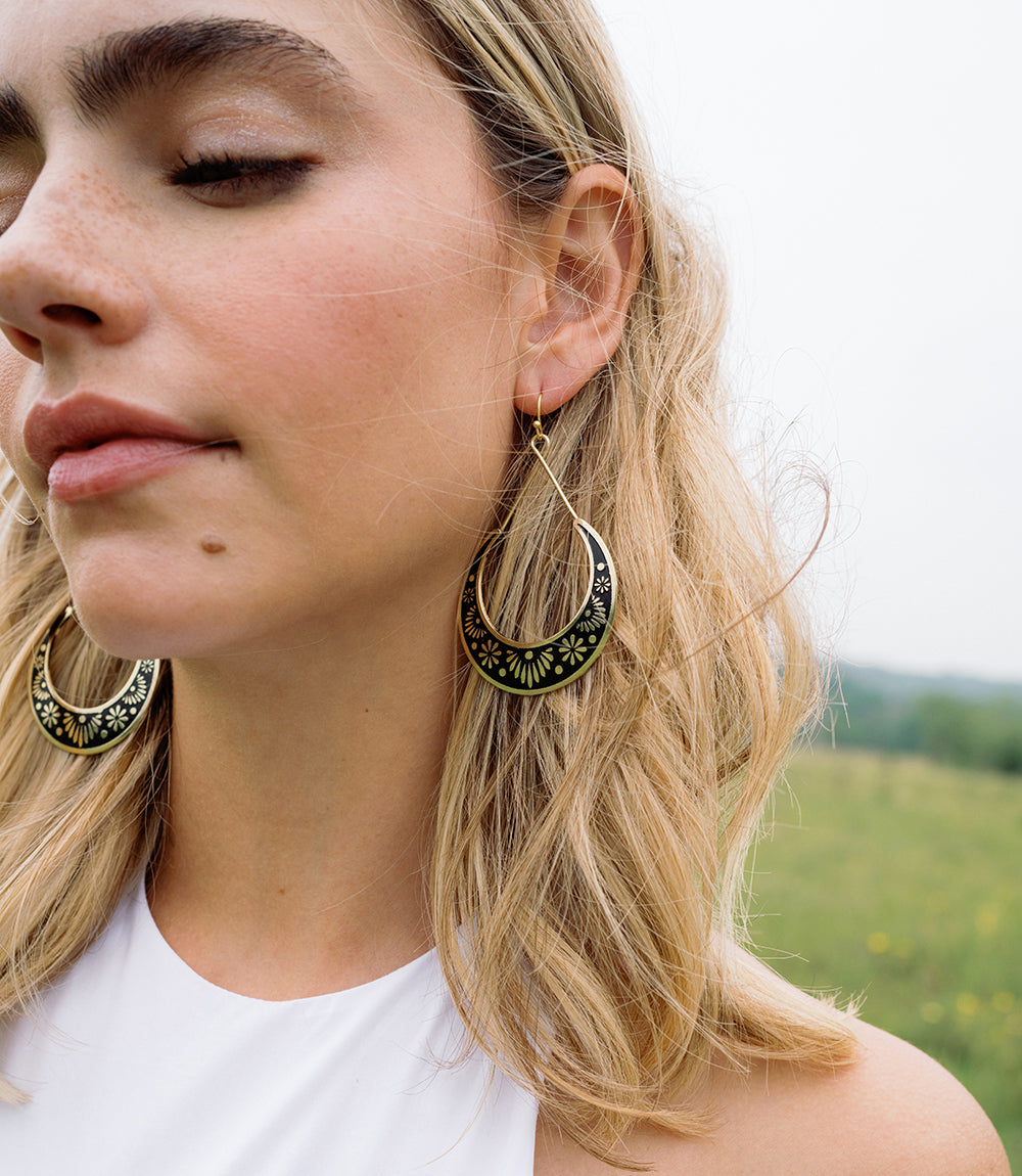Nisha Crescent Moon Hoop Earrings – Earrings