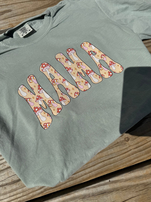 Mushroom Mama - comfort colors Tshirt –