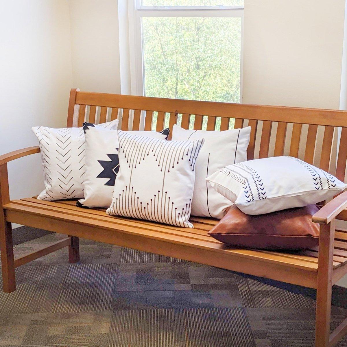 Amber & Farm Pillow Set