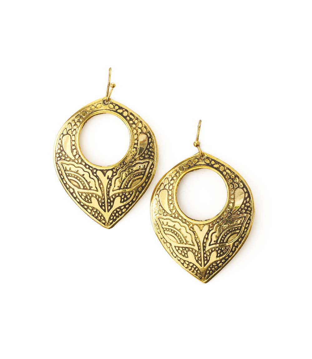 Yashi Embossed Statement Earring – Earrings