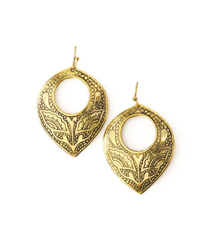 Yashi Embossed Statement Earring – Earrings