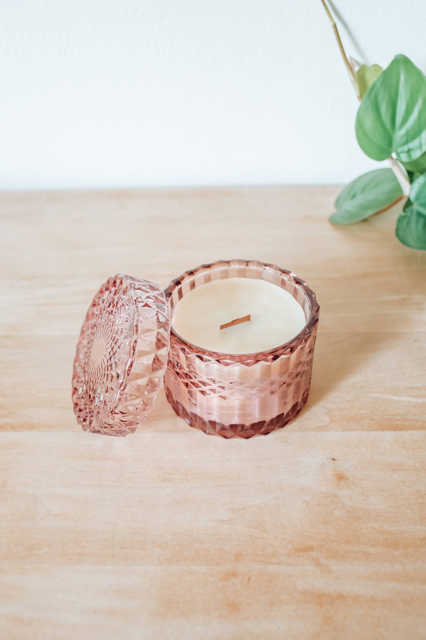 Black Cherry Wine Candle - 7oz Wood Wick Beeswax – Pink non toxic candle