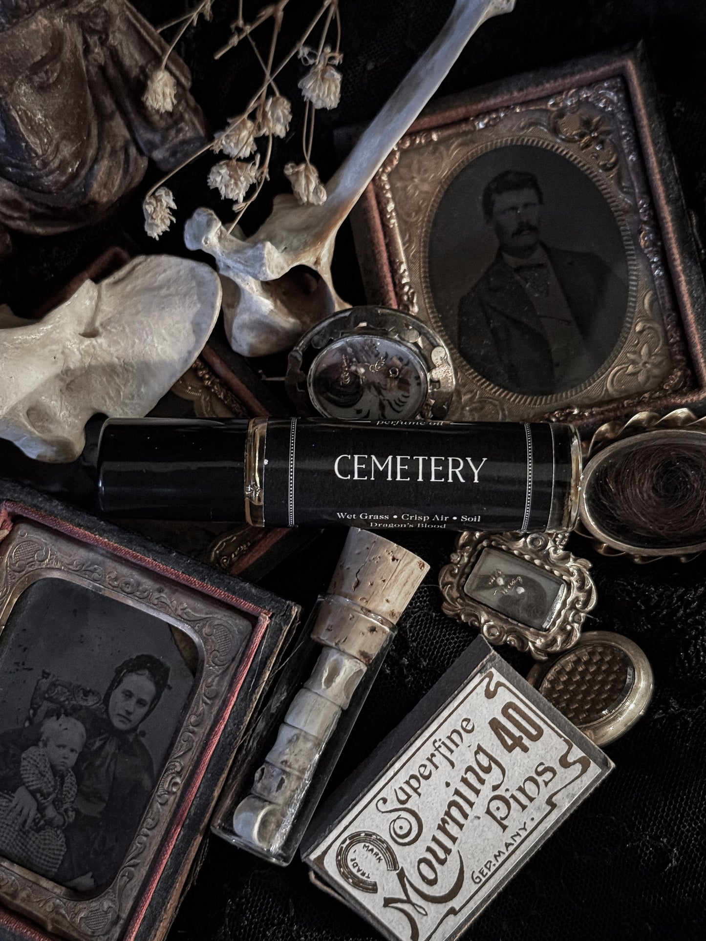 Cemetery (dragon’s blood incense, earth)