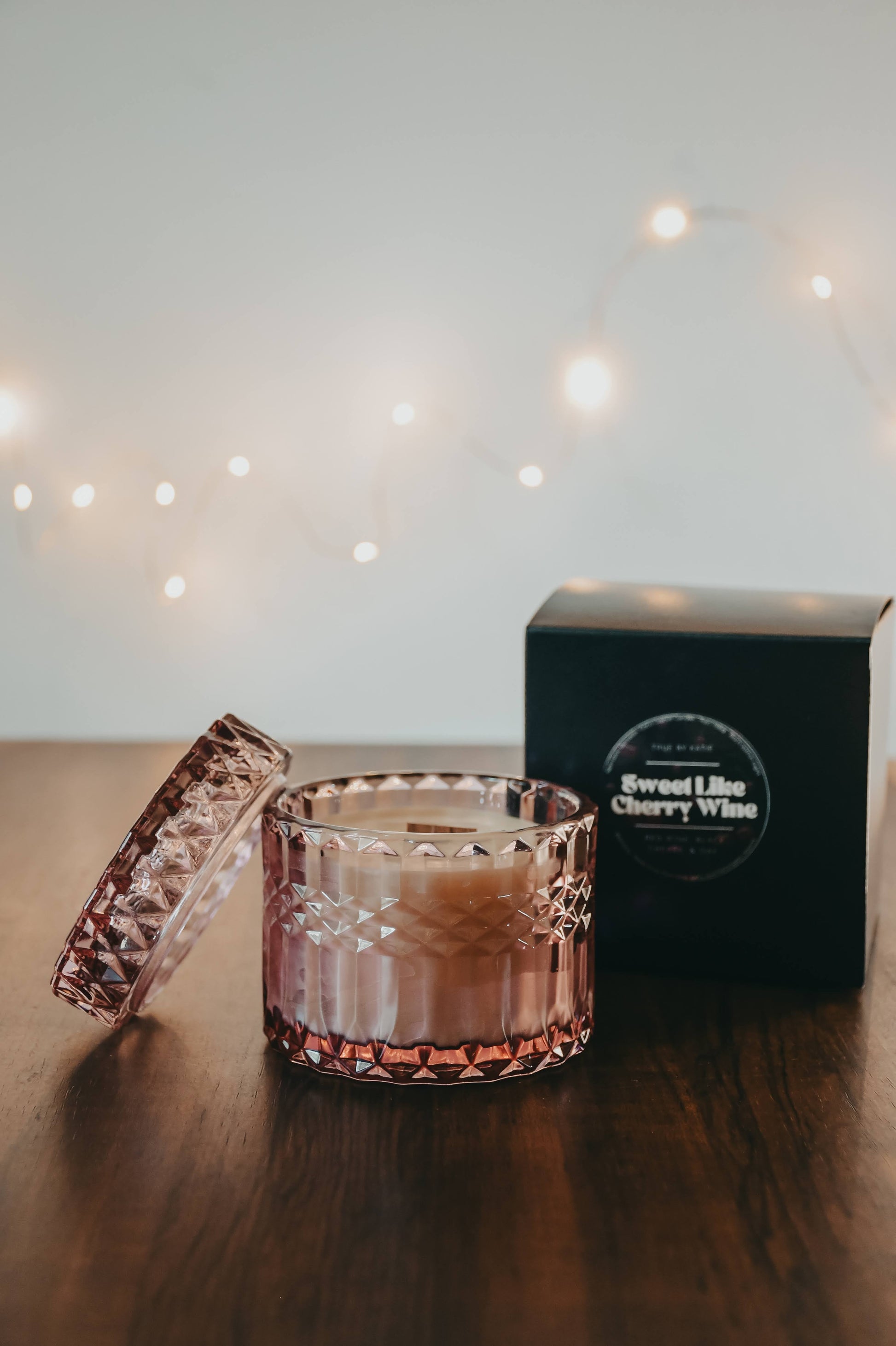Black Cherry Wine Candle - 7oz Wood Wick Beeswax – non toxic candle