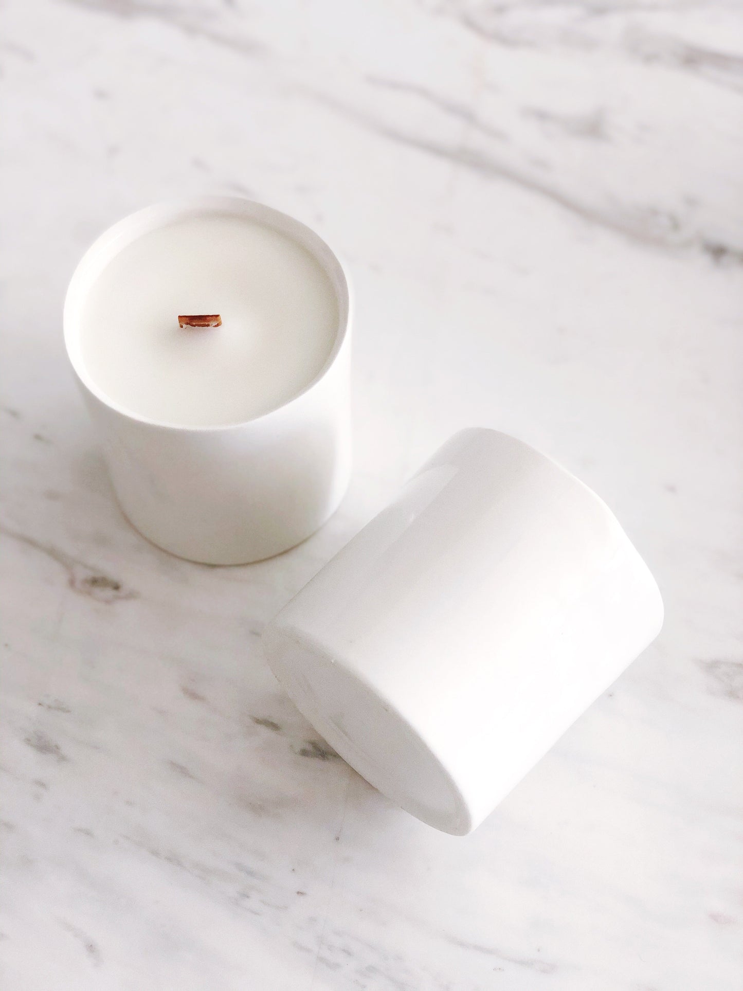 YUZU BLOSSOM & HINOKI | VIRGIN COCONUT CRÈME WAX & WOODEN WICK CANDLE – CANDLES