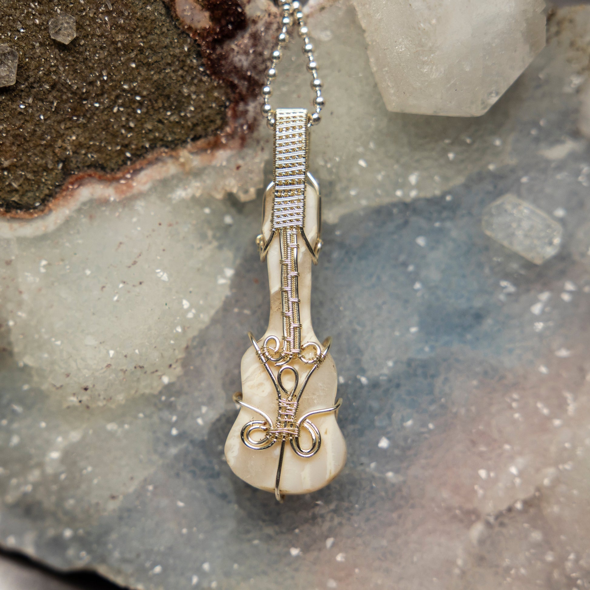 Agate "Violin" Wire Wrap Crystal Pendant – Wire Wraps