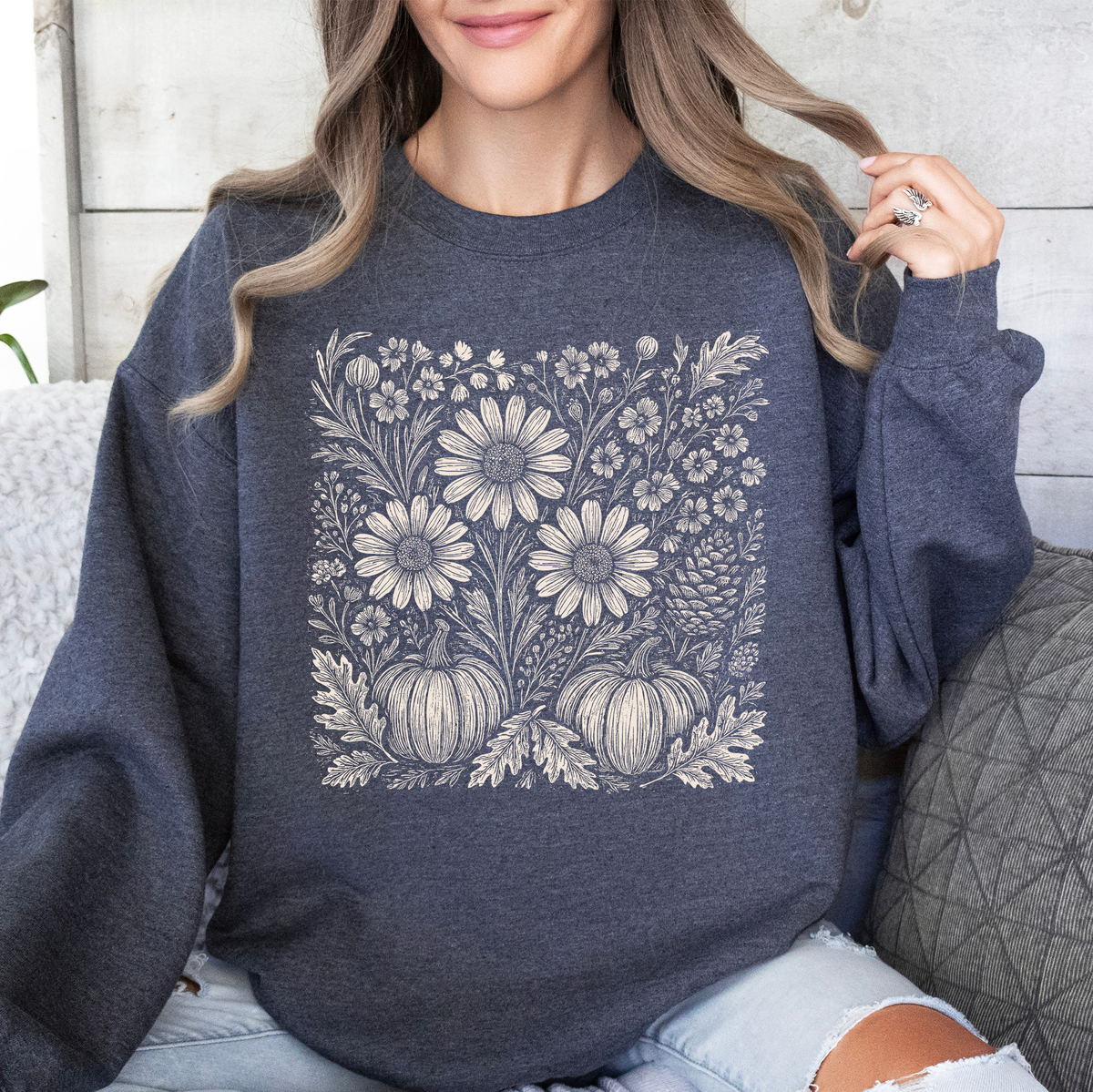Autumn Wildflowers Minimalist Gorgeous Fall Pumpkin Botanical Cozy Autumnal Sweatshirt