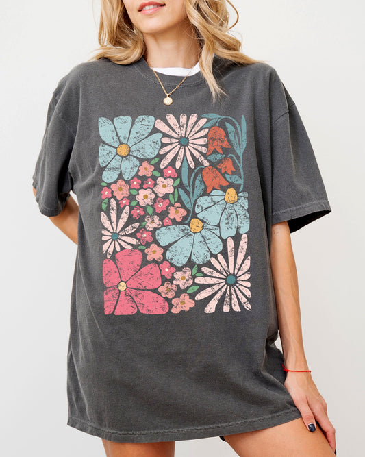 Groovy Blossoms - Comfort Colors Tshirt – Pepper Dark Gray T-Shirt