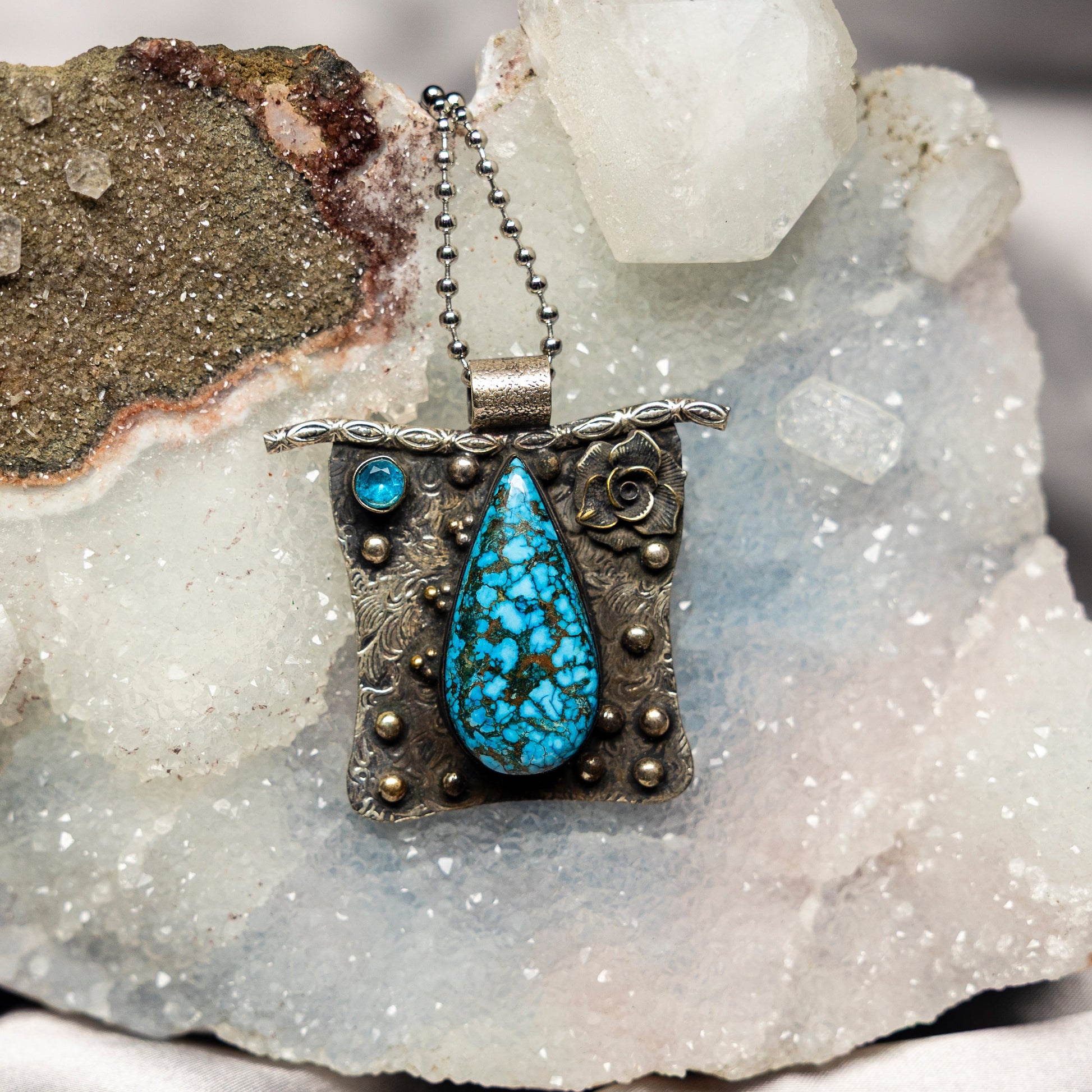 Blue Magnesite On 925 Silver Pendant – 925 Sterling Silver