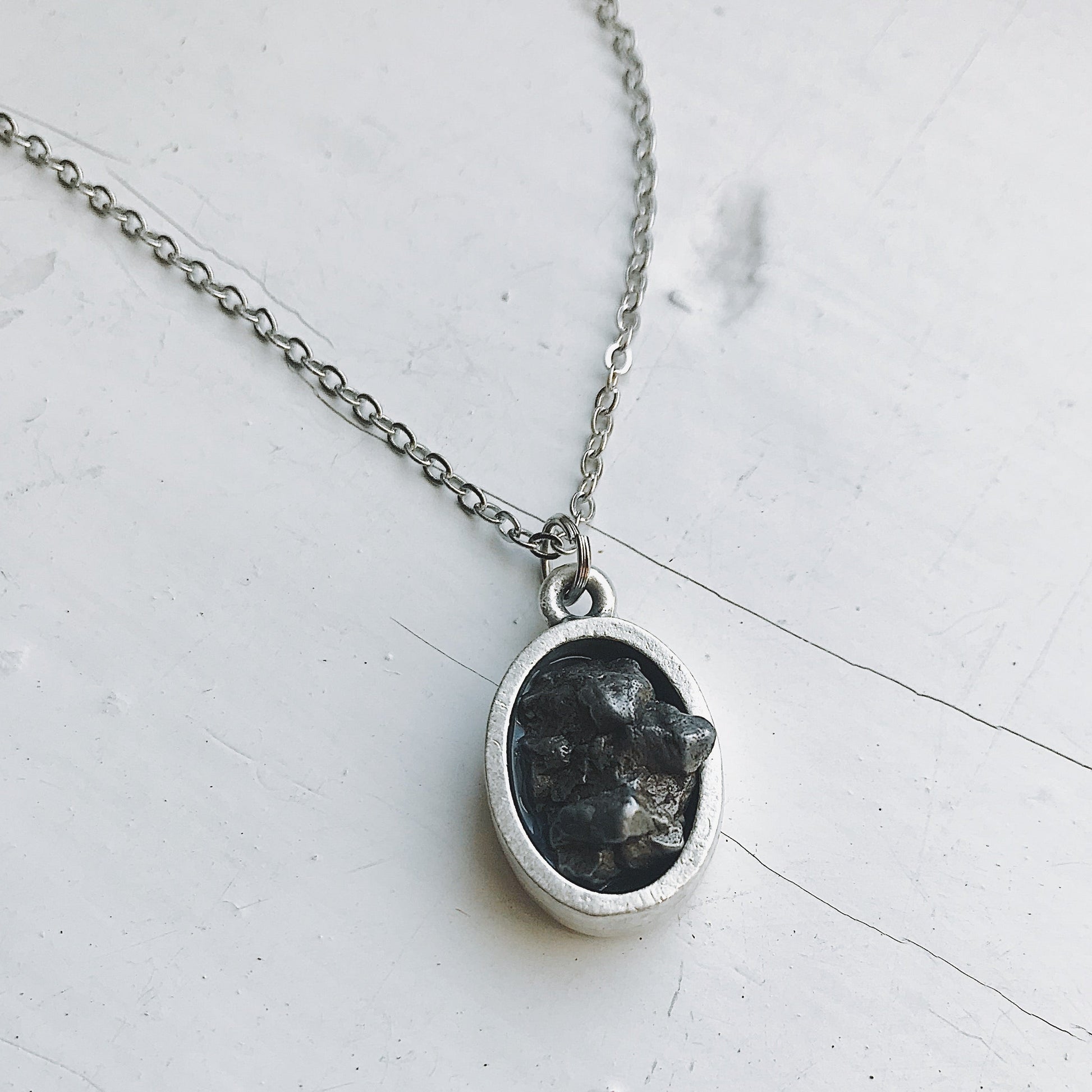 Oval Raw Meteorite Pendant Necklace in Matte Brushed Silver – Necklace