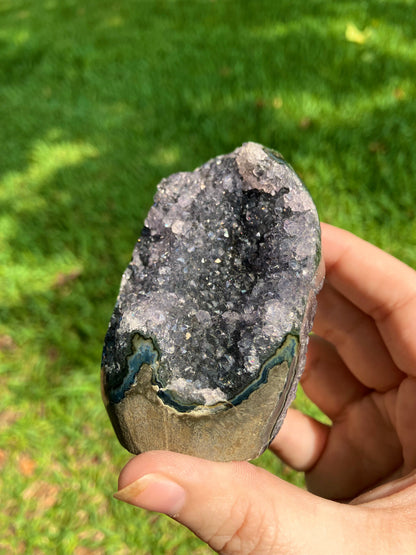 Black Amethyst Cut Base –