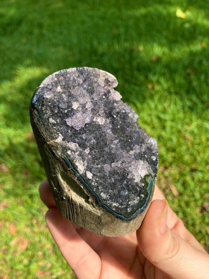 Black Amethyst Cut Base –