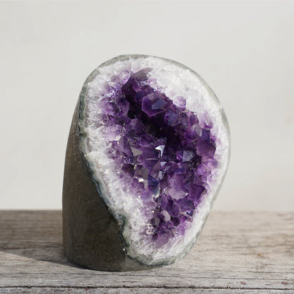 Crown Radial Amethyst Geode – Amethysts Crystals Rare Minerals