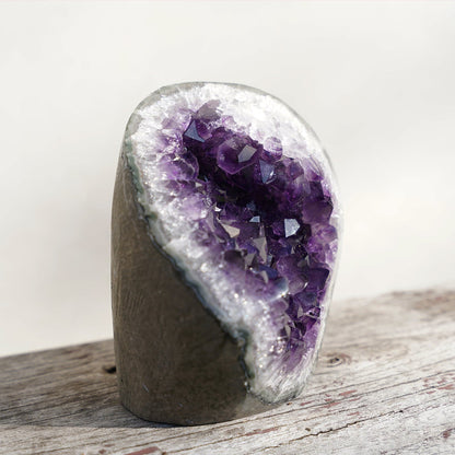 Crown Radial Amethyst Geode – Amethysts Crystals Rare Minerals