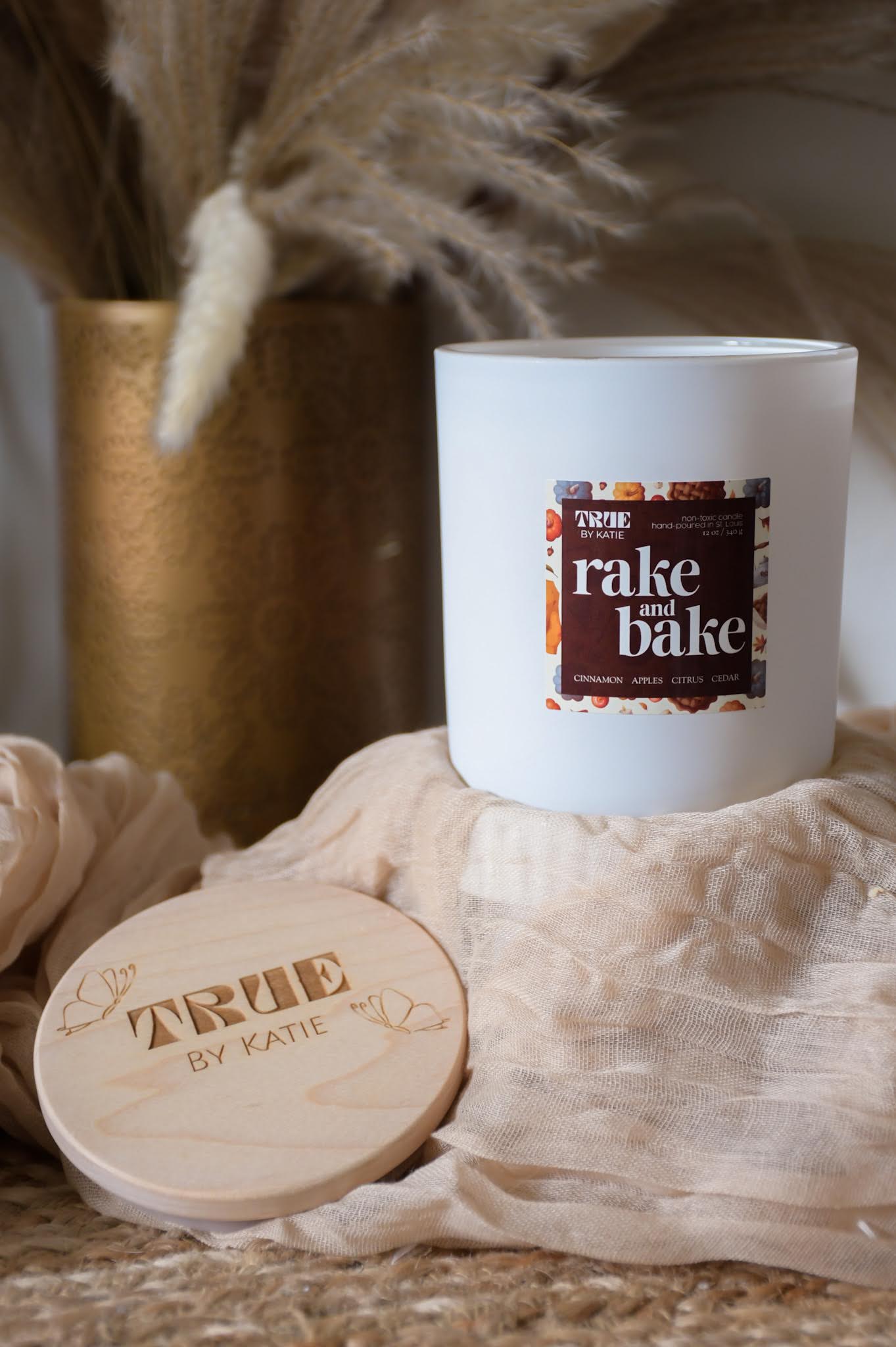 Rake & Bake Beeswax Candle - Cinnamon Apple Fall Scent – non toxic candle