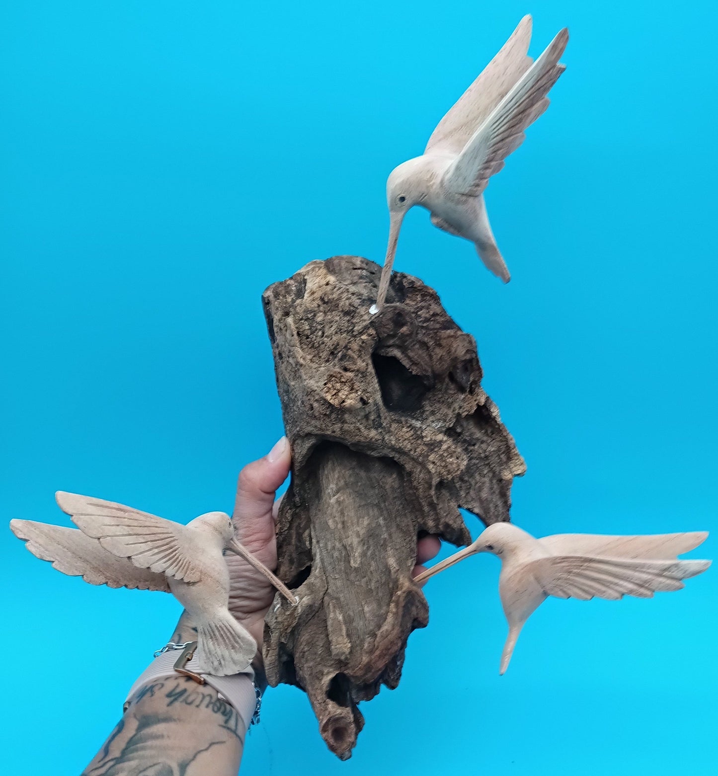 Driftwood Wall Art with Hand-Carved Hummingbirds – Wall Decor