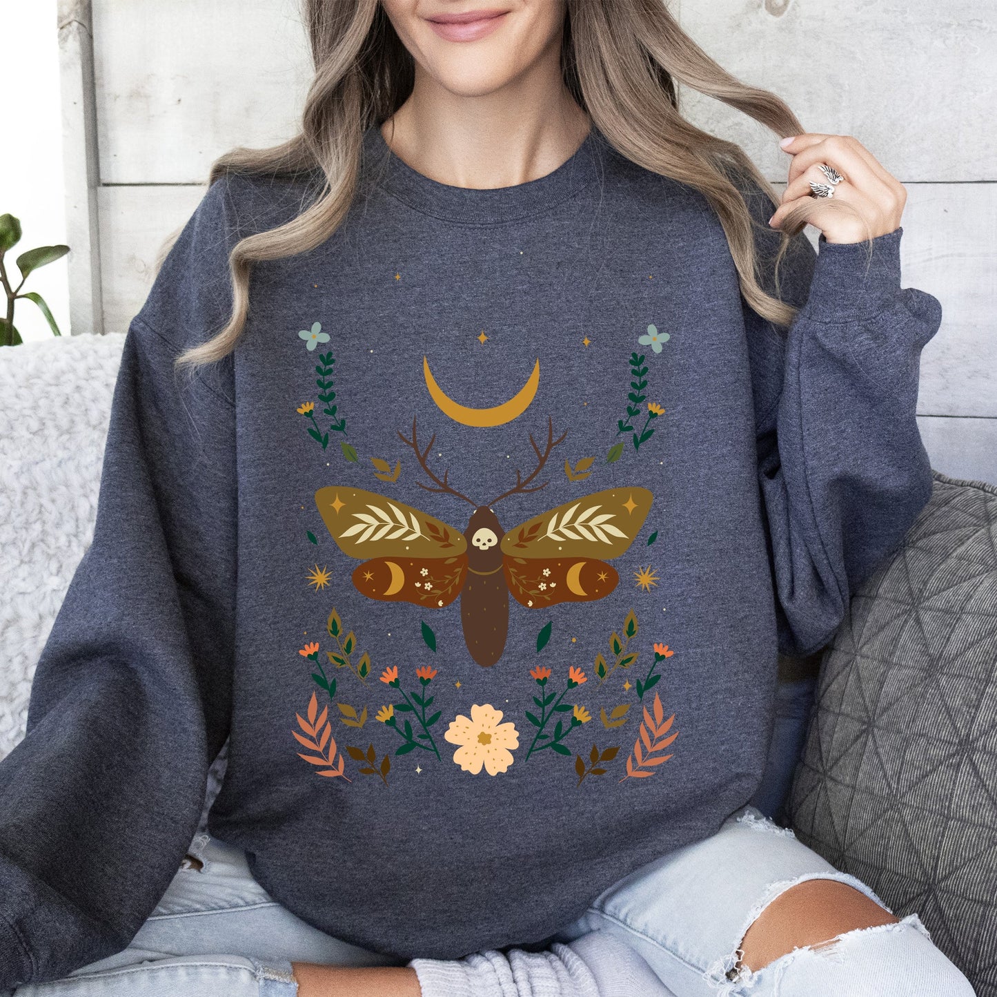 Enchanted Moth Garden - Sweatshirt – Heather Dark Grey Sweatshirt