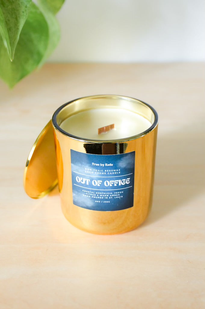 Out of Office Beeswax Candle | Coconut Amber Wood Wick 8oz – non toxic candle