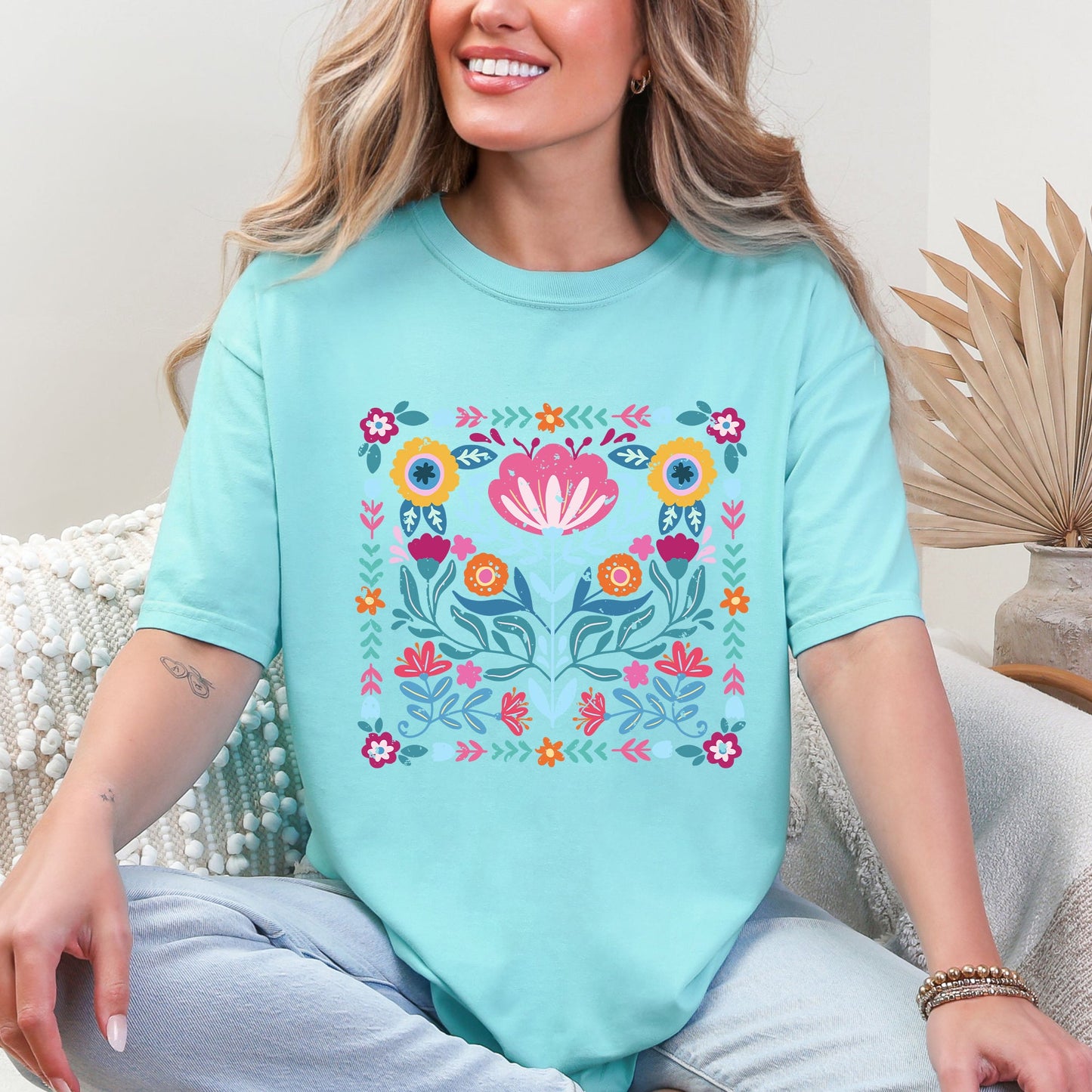 Folk Art Flowers - Comfort Colors T-Shirt – Chalky Mint T-Shirt