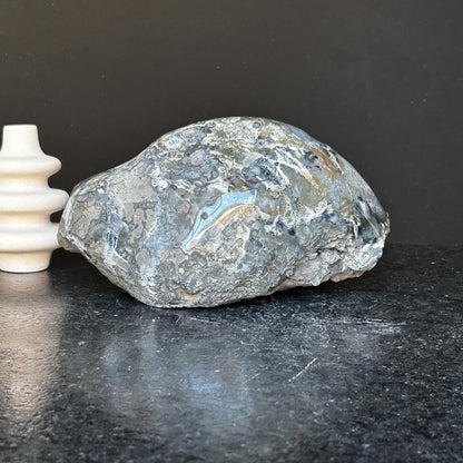 Semi precious stone, large amethyst geode