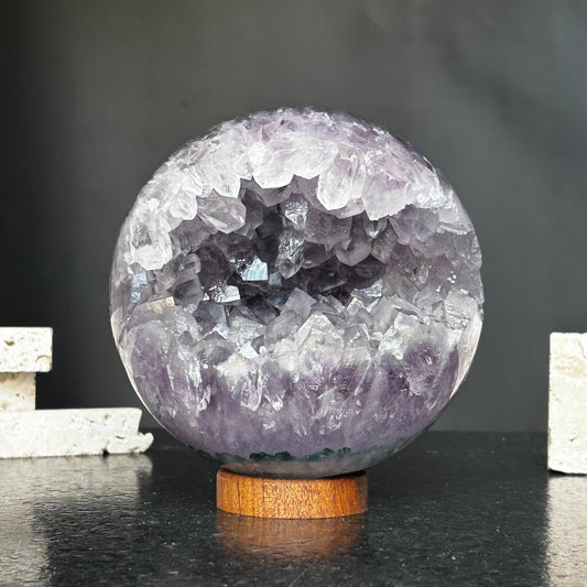 Amethyst giant geode, large amethyst