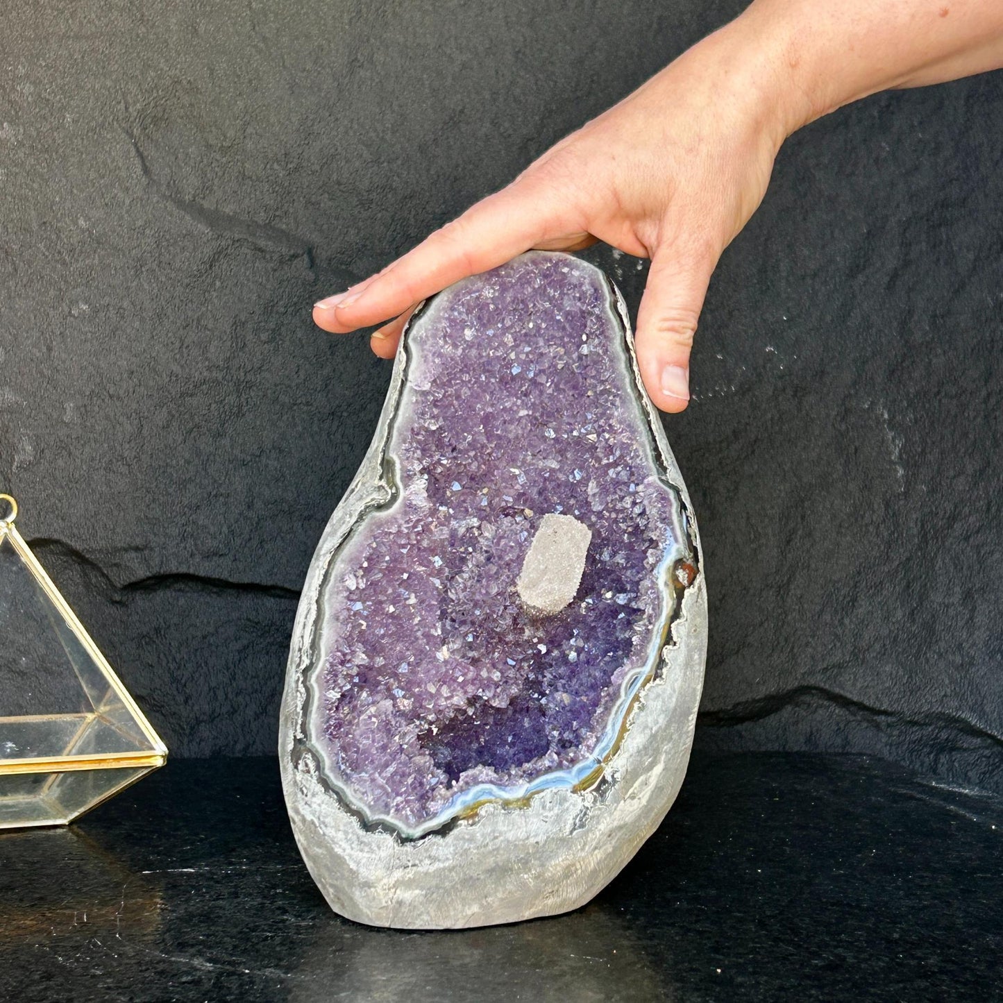 High-Quality Large Amethyst Geode – Deep Purple Crystal Cluster