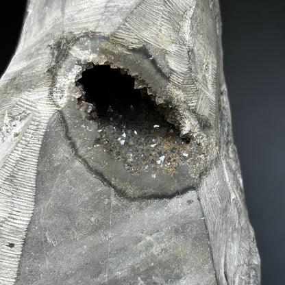 Superb Crystal Geode, Large Cave, Amethyst Crystal for collectors