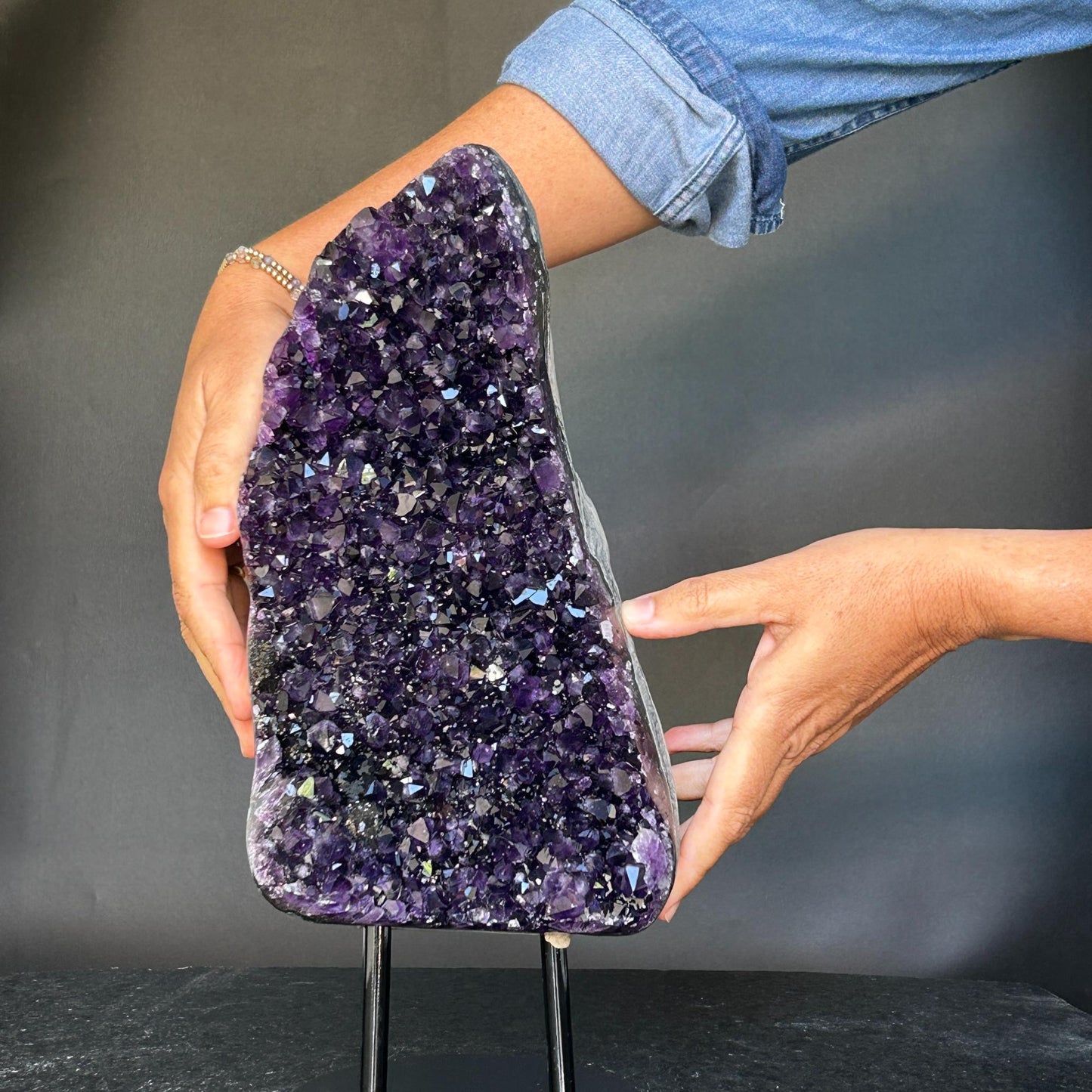 Superb Crystal Geode, Large Cave, Amethyst Crystal for collectors