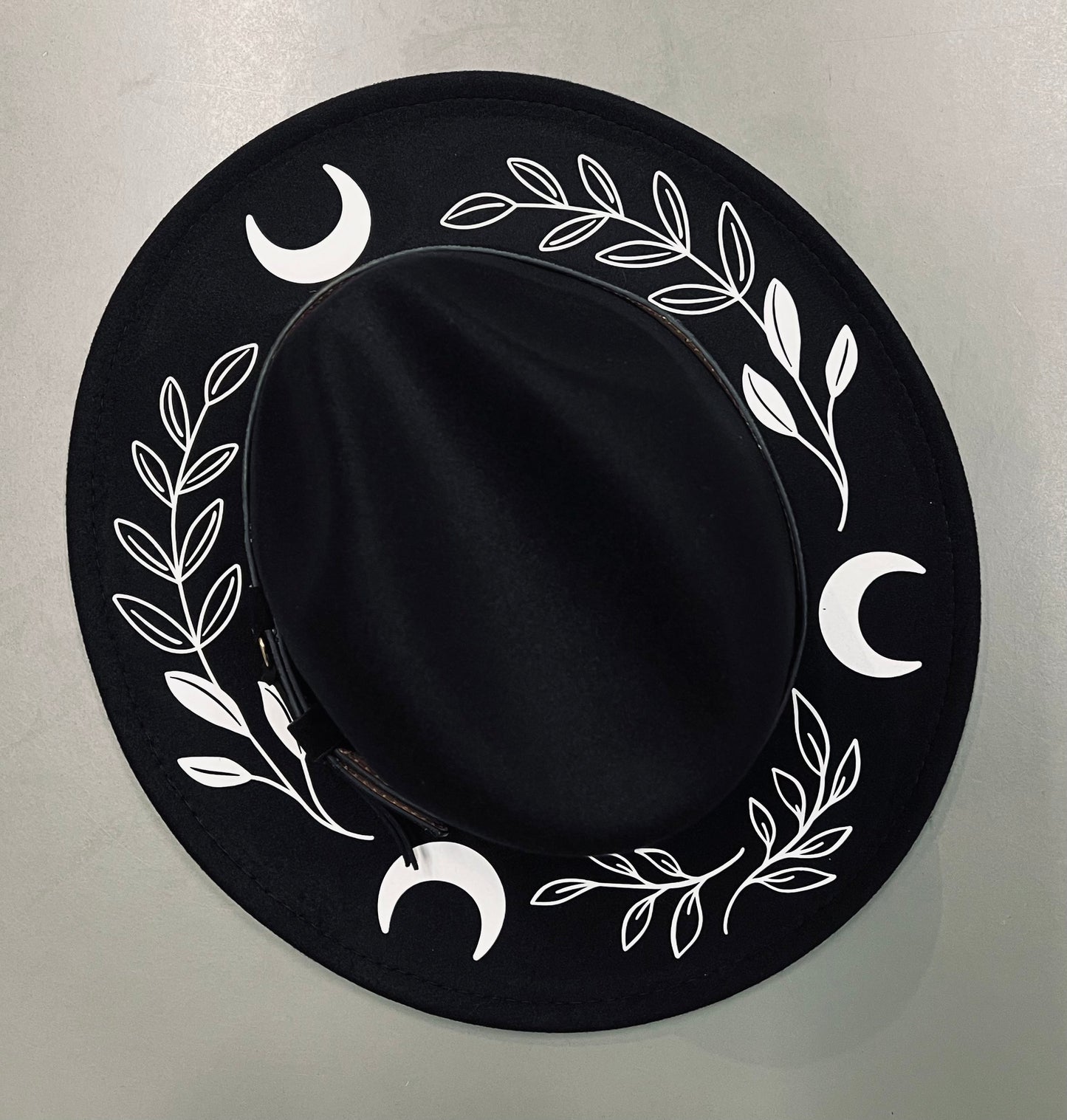 Vegan Felt Hat - Fern Moon- B/W