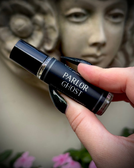 Parlor Ghost (bergamot, black tea, lavender) – Perfume Oils