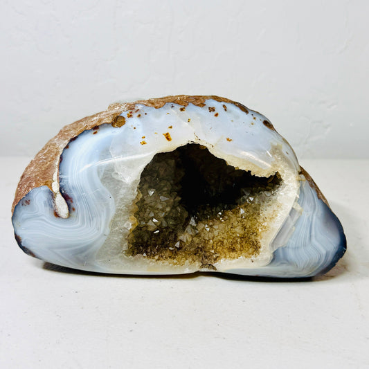 White Agate Geode with Quartz Druzy Cavity 4.7 lb Natural Crystal – Agate Geode