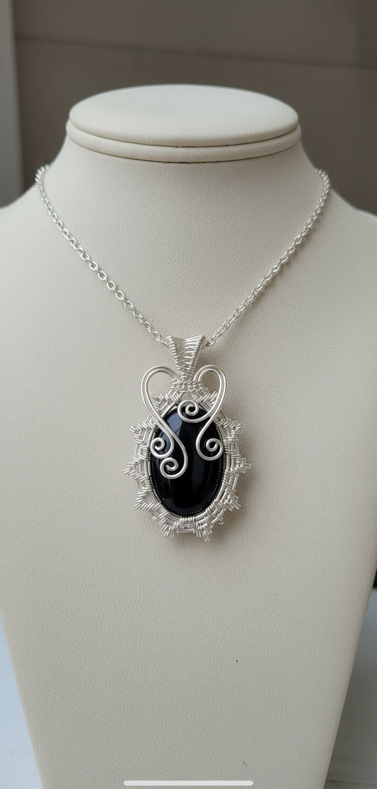 Wire Wrapped Oval Sun Necklace –