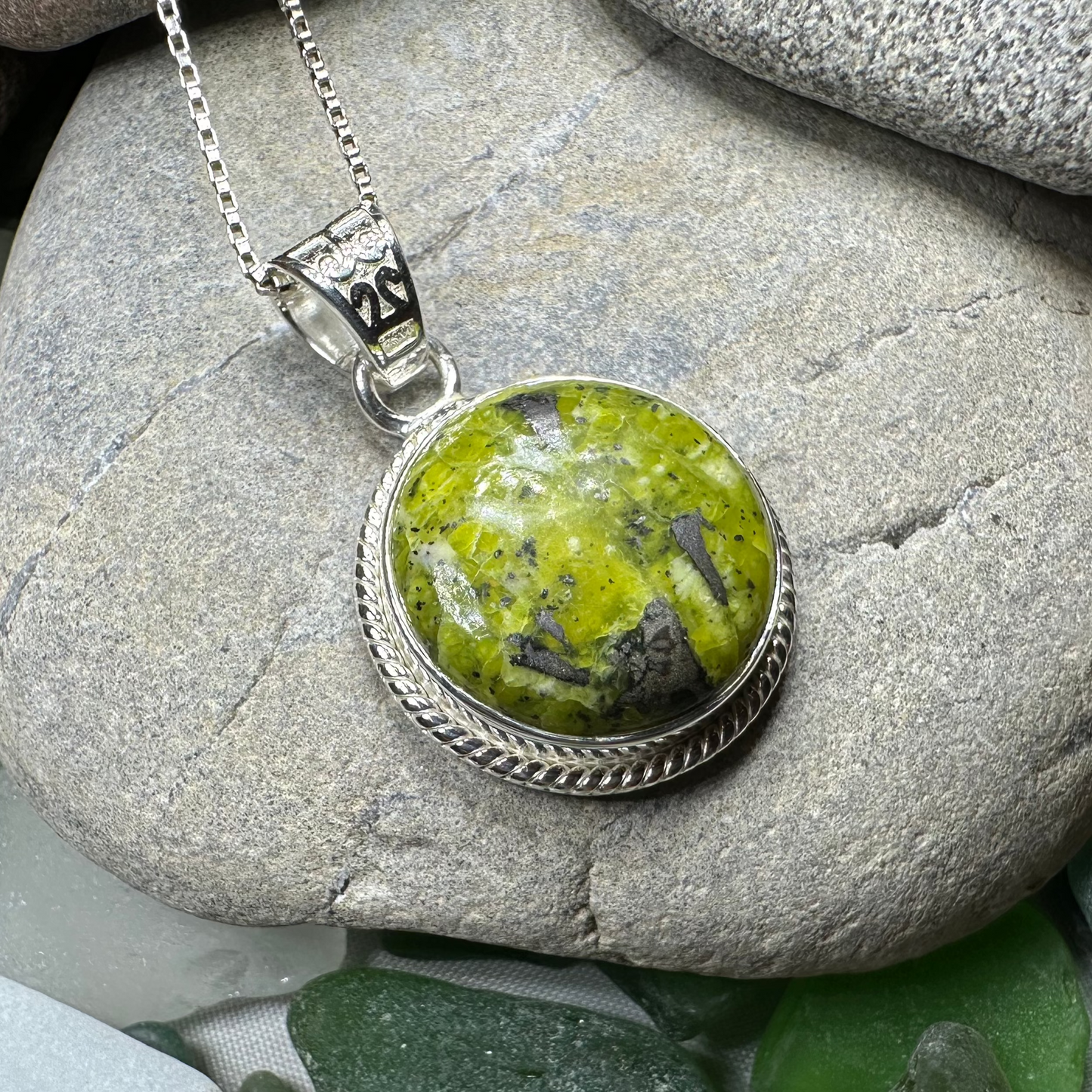 Connemara Marble Irish Round Necklace – Pendant