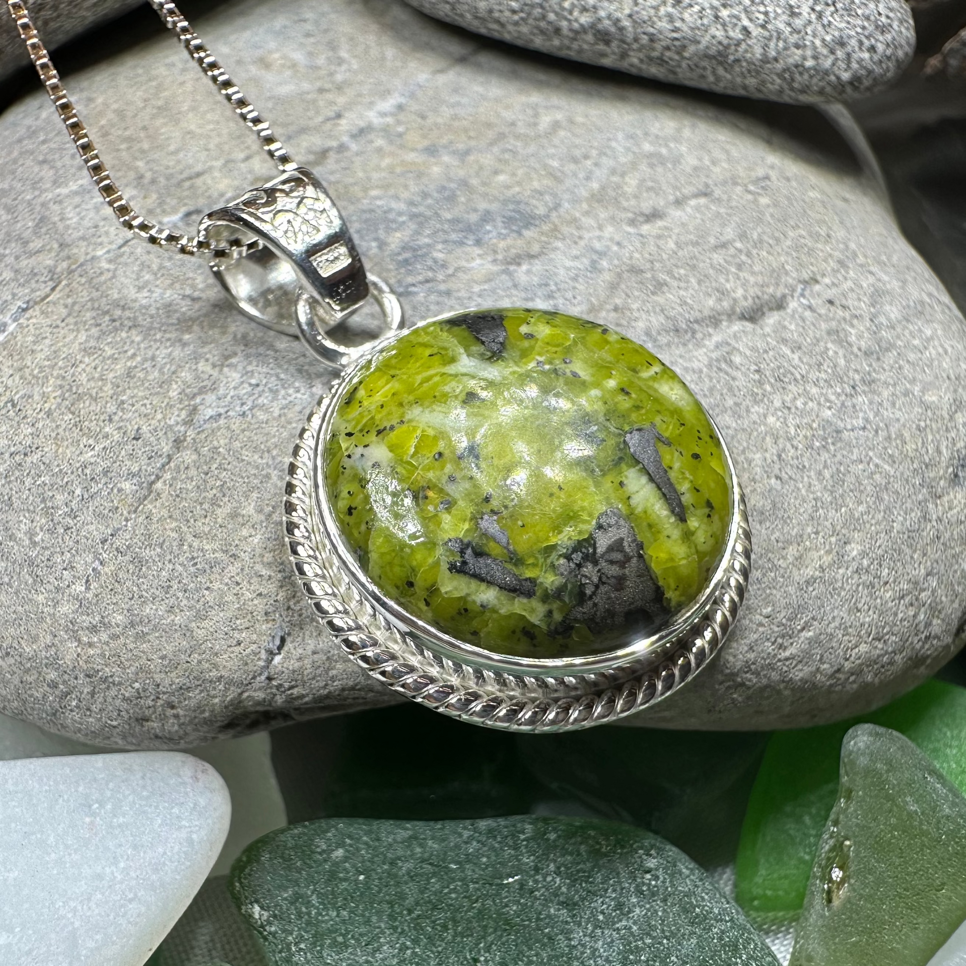 Connemara Marble Irish Round Necklace – Pendant