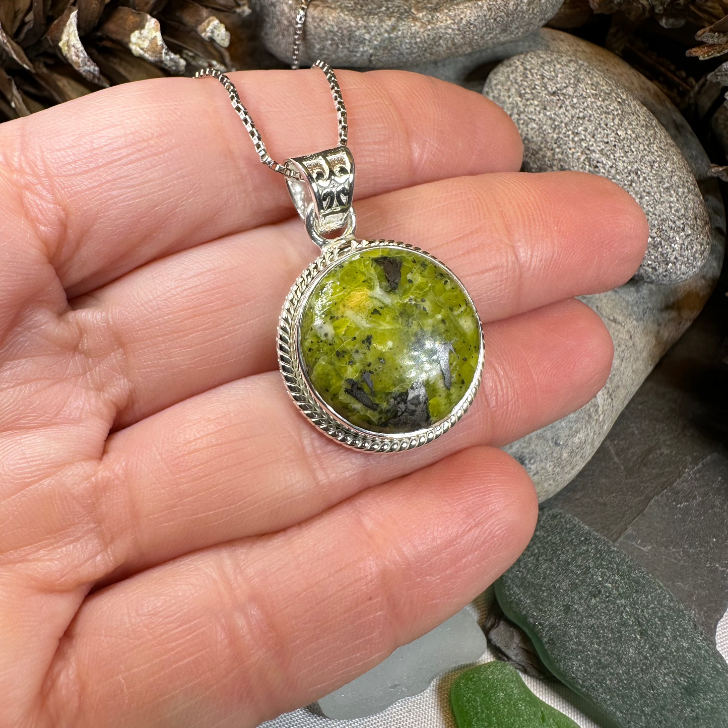 Connemara Marble Irish Round Necklace – Pendant