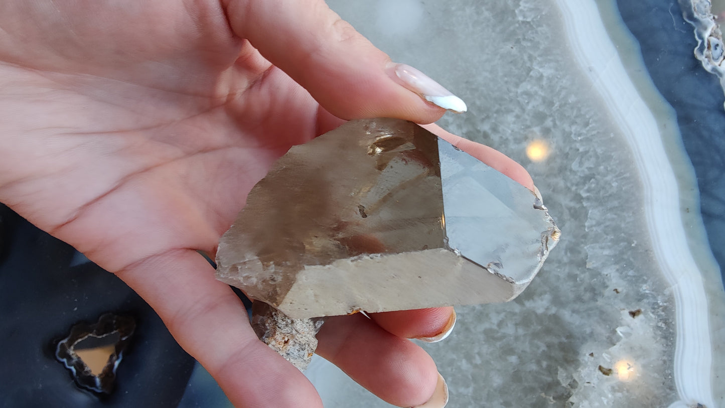 Lodalite Included Smoky Quartz 128g – Minerals