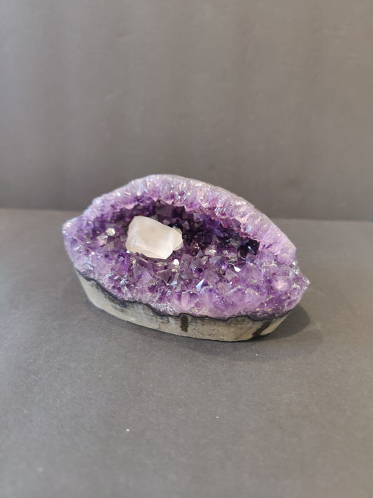 Amethyst with Calcite Crystal Inclusion Geode Sculpture – Lapidary
